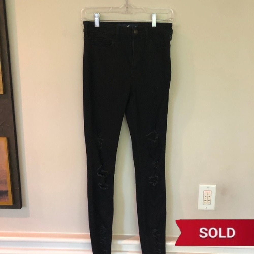 Trendy Distressed Skinny Jeans (Black)